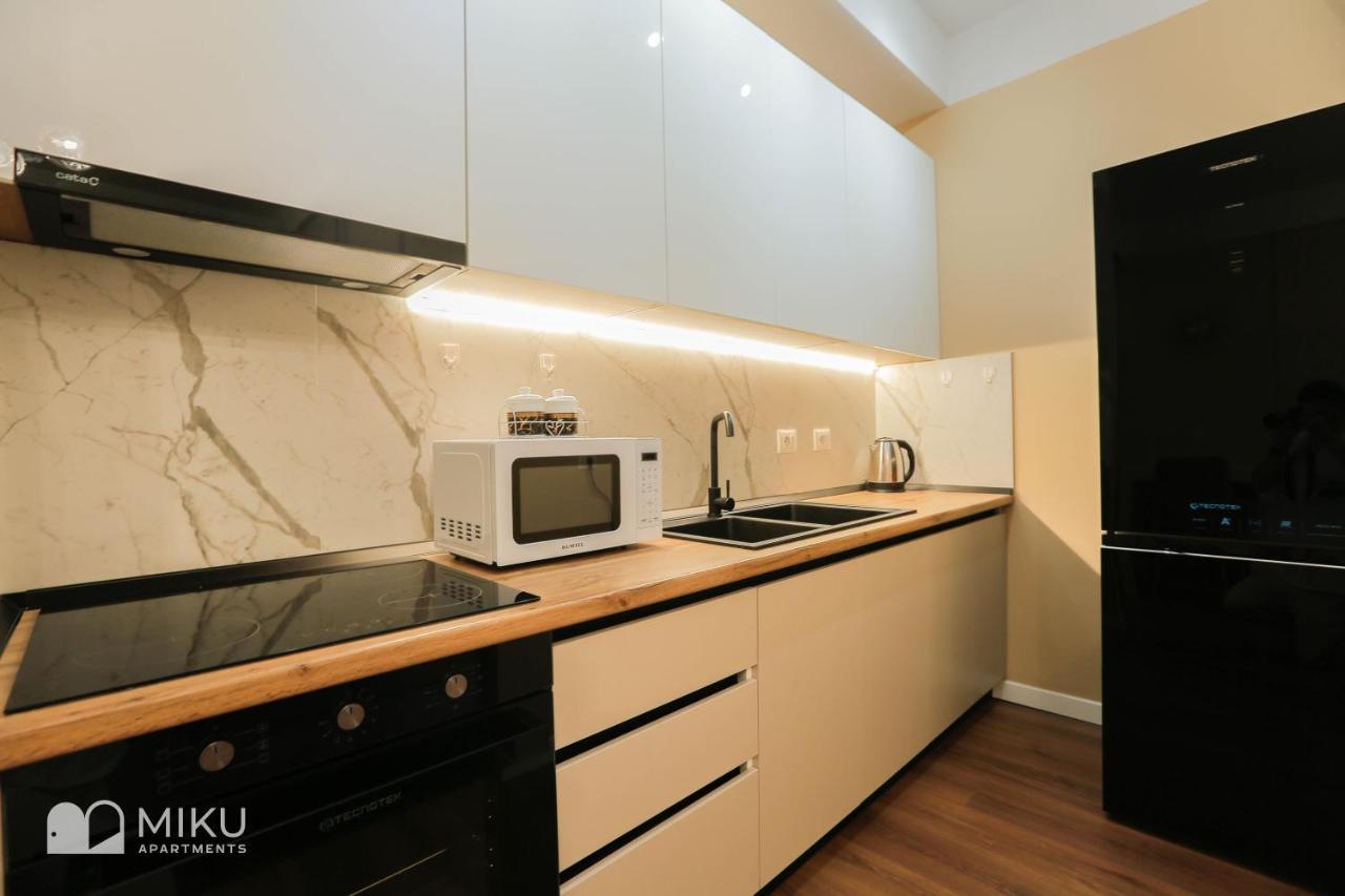 Miku Apartment - Perfect 1Bedroom At Komuna E Parisit 地拉那 外观 照片